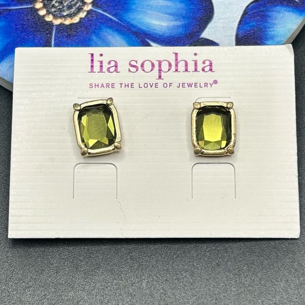 Lia Sophia Versailles Olive Rhinestone Gold tone stud earrings #K40 new on card
